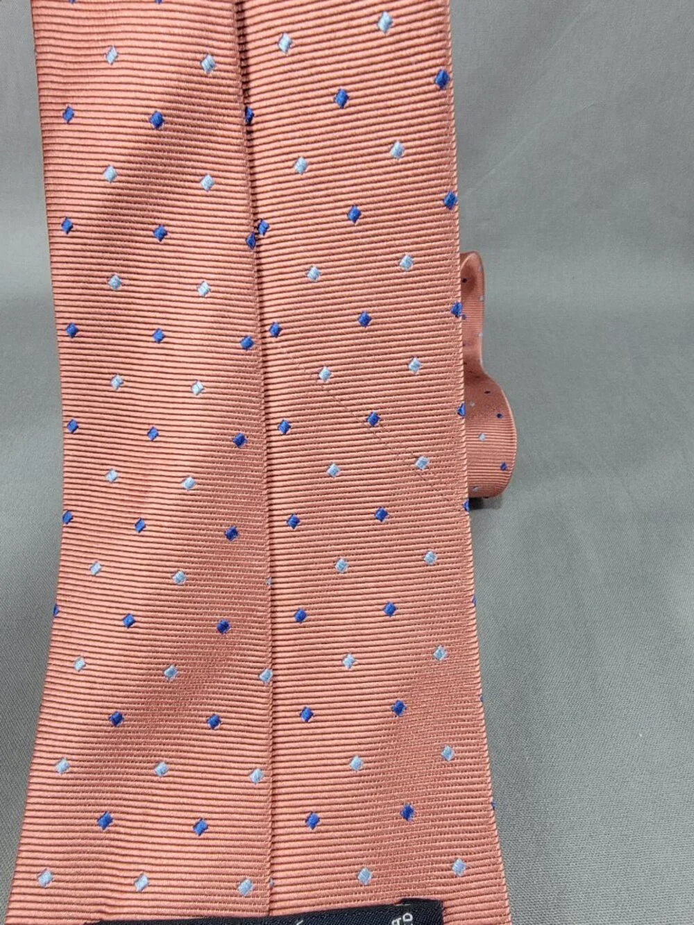 Brooks Brothers 346 Silk Necktie Tie Mens Pink Blue Geometric Diamond Print USA